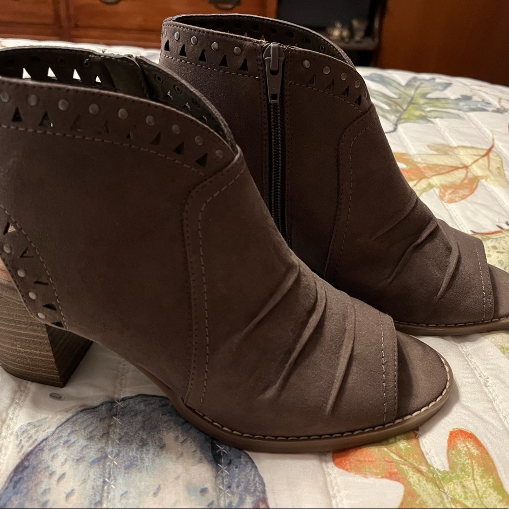 Sonoma booties
